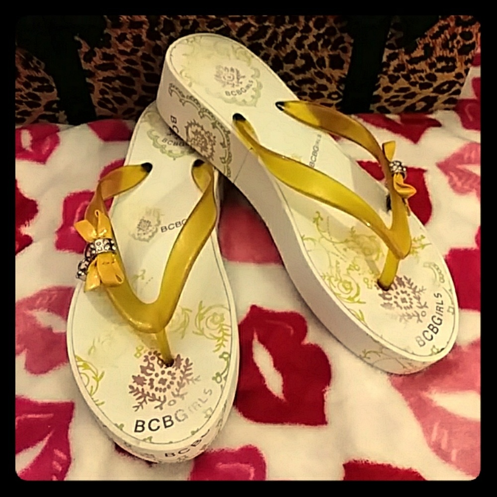 BCBG Flip Flops